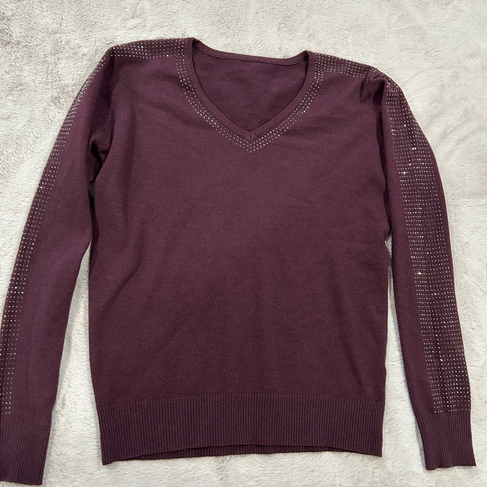 Purple V-Neck Sweater with Long Sleeves